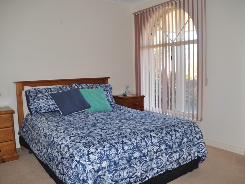 23 Lakeside Circuit, Encounter Bay SA 5211