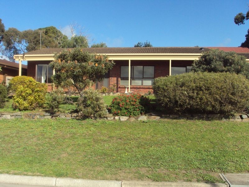 35 Renown Avenue, Victor Harbor SA 5211