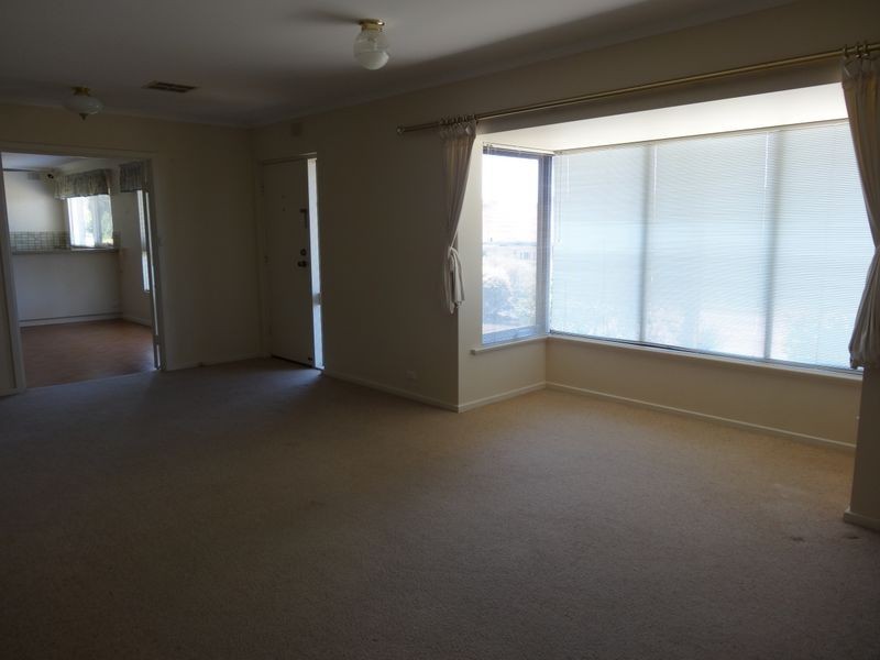 35 Renown Avenue, Victor Harbor SA 5211