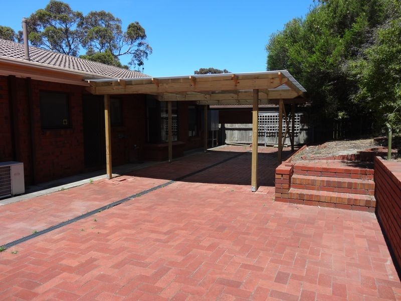35 Renown Avenue, Victor Harbor SA 5211