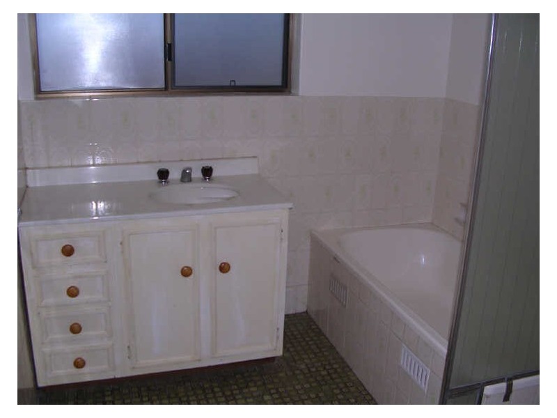 11 Hillview Road, Victor Harbor SA 5211