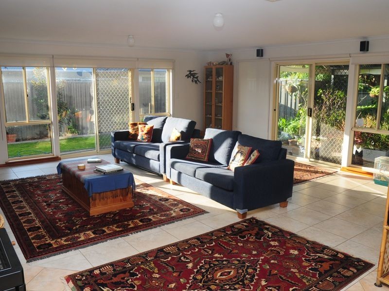 11 Russell Street, Encounter Bay SA 5211