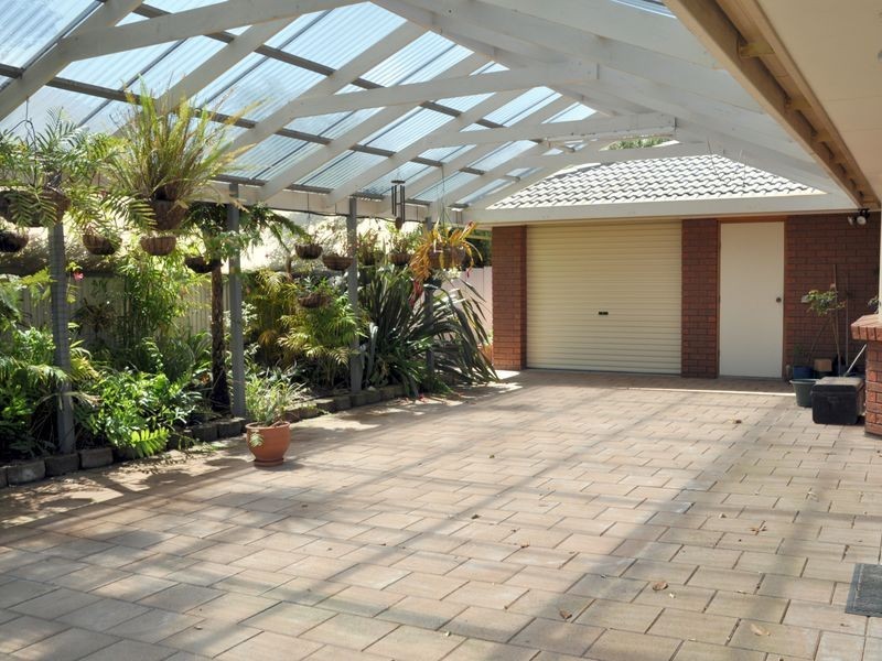 11 Russell Street, Encounter Bay SA 5211