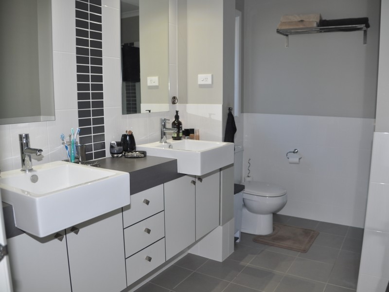 13 Cinema Court, Port Elliot SA 5212