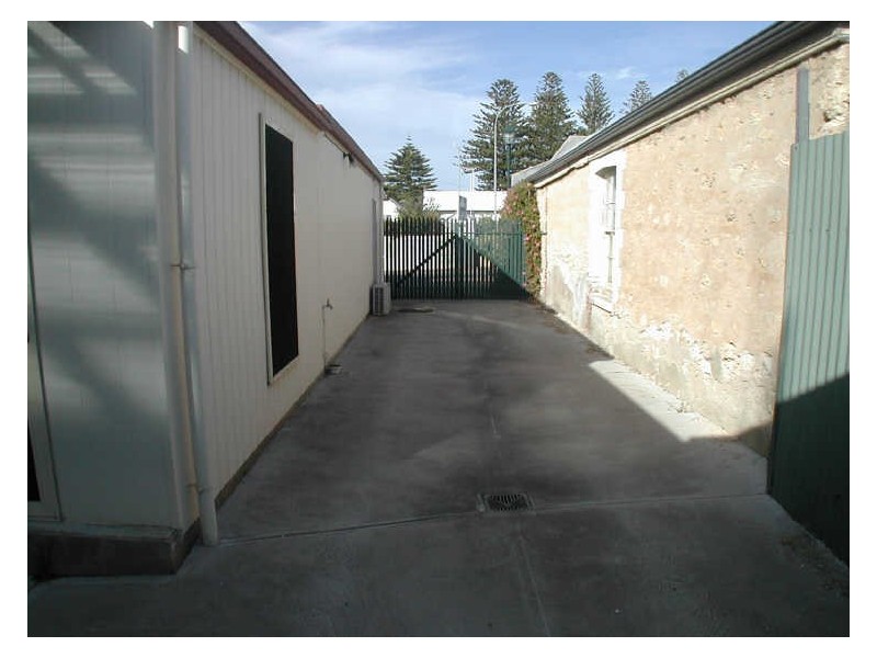 10 Railway Terrace, Victor Harbor SA 5211