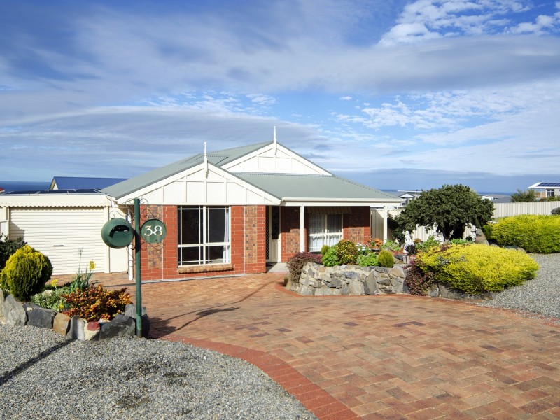 38 Stonehut Circuit, Encounter Bay SA 5211