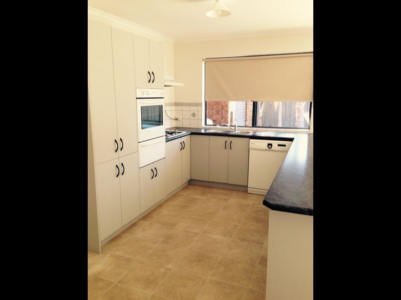 4 Yates Avenue, Hayborough SA 5211