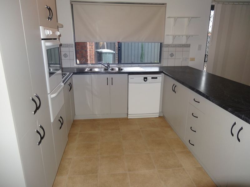 4 Yates Avenue, Hayborough SA 5211