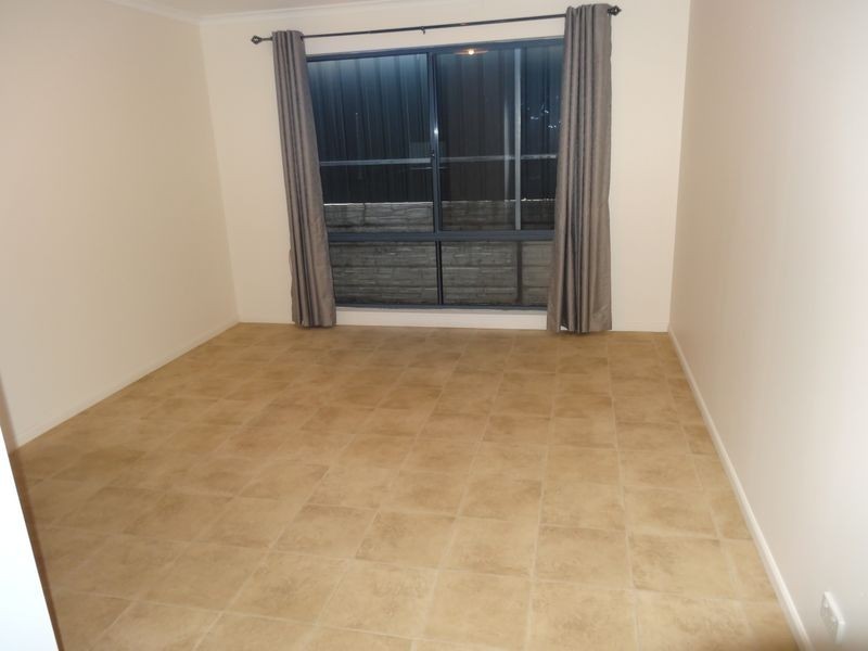 4 Yates Avenue, Hayborough SA 5211