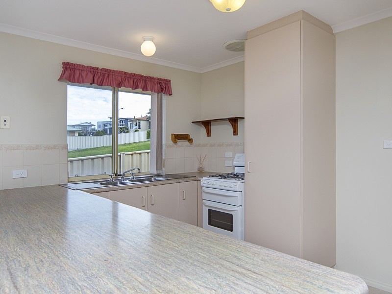 38 Stone Hut Circuit, Encounter Bay SA 5211