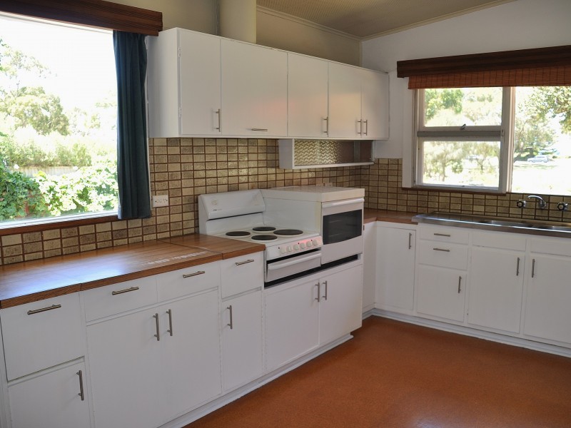 33 Kent Drive, Encounter Bay SA 5211