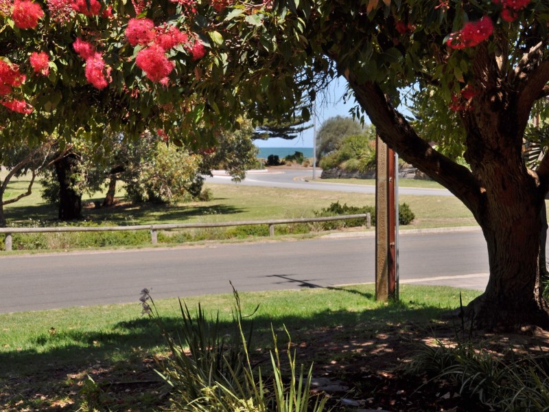 33 Kent Drive, Encounter Bay SA 5211