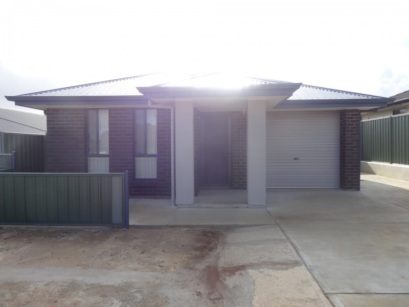 4 Palm Court, Mccracken SA 5211