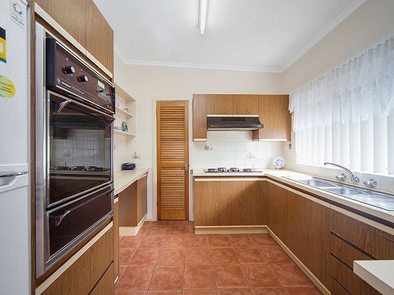 21 Swain Road, Victor Harbor SA 5211