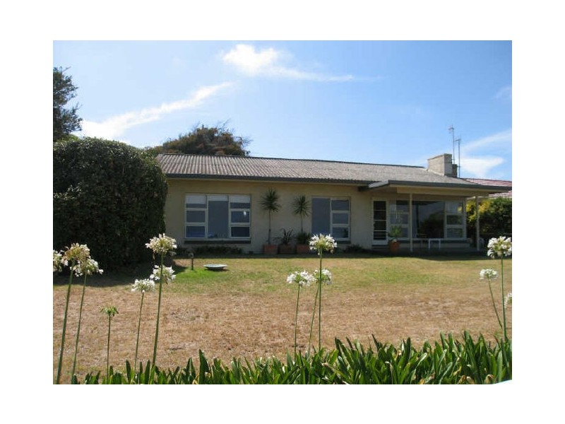 8 Bridge Terrace, Victor Harbor SA 5211