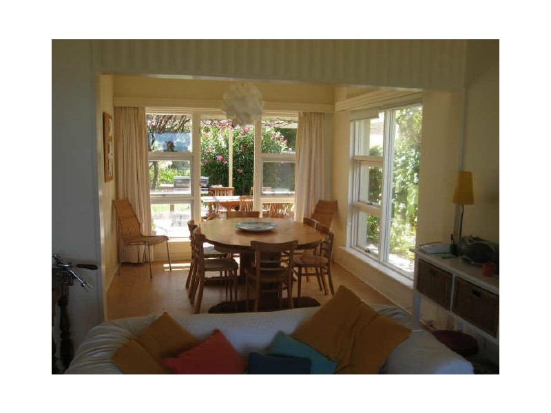 8 Bridge Terrace, Victor Harbor SA 5211