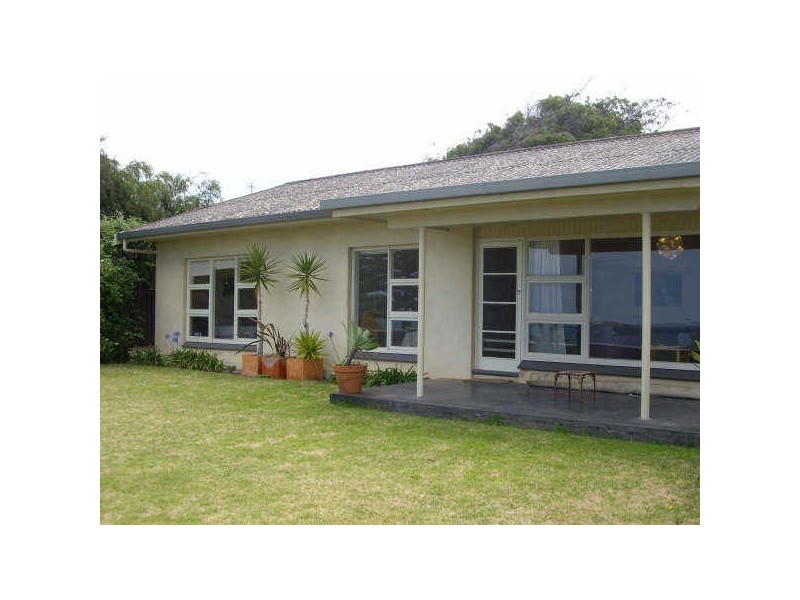 8 Bridge Terrace, Victor Harbor SA 5211