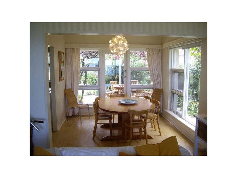 8 Bridge Terrace, Victor Harbor SA 5211