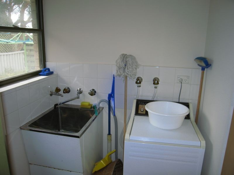 2/1 Modra Street, Victor Harbor SA 5211