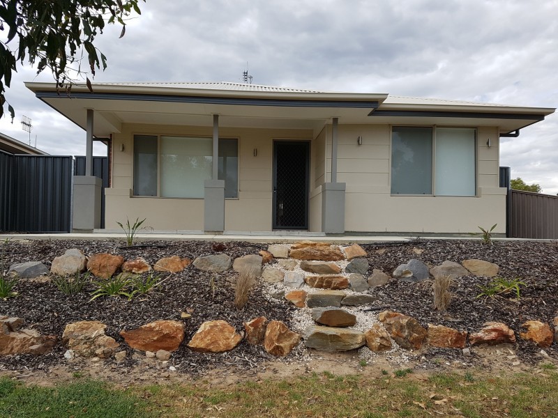 19 Princes Royal Parade, Hindmarsh Island SA 5214