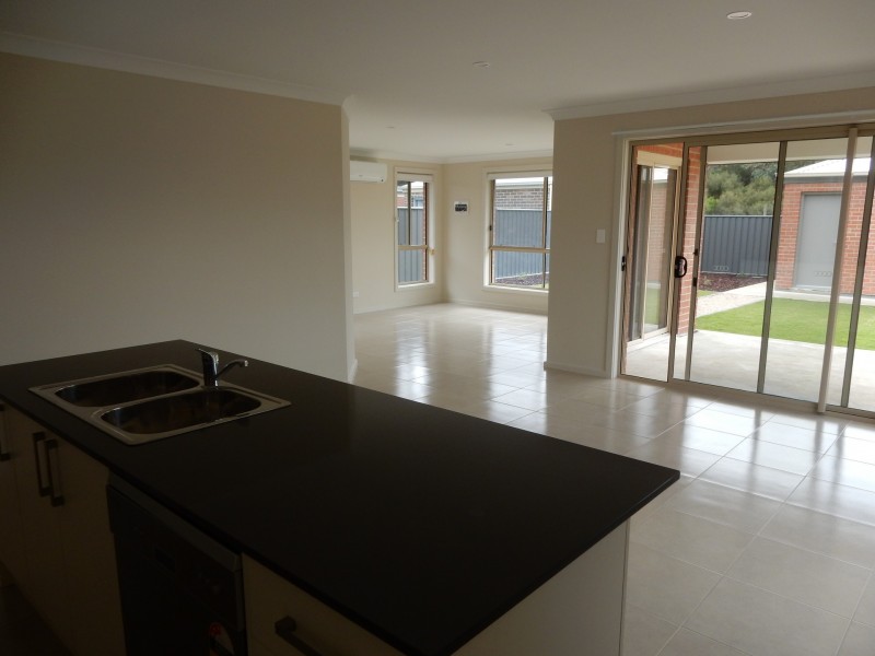 19 Princes Royal Parade, Hindmarsh Island SA 5214