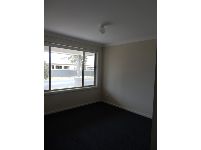 19 Princes Royal Parade, Hindmarsh Island SA 5214