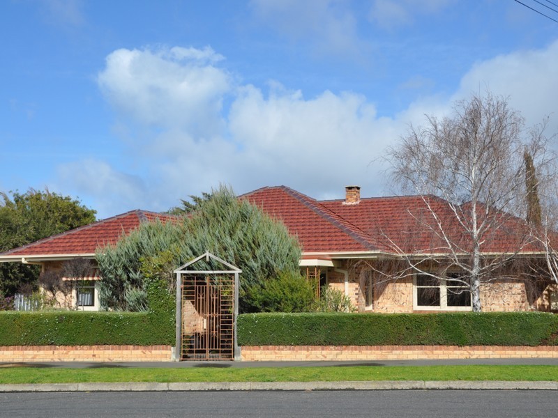 85 Crozier Road, Victor Harbor SA 5211