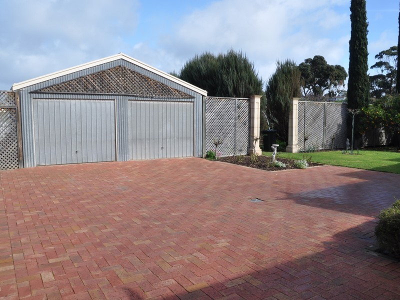 85 Crozier Road, Victor Harbor SA 5211