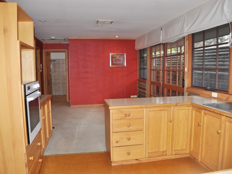 18 Altman Ave, Victor Harbor SA 5211