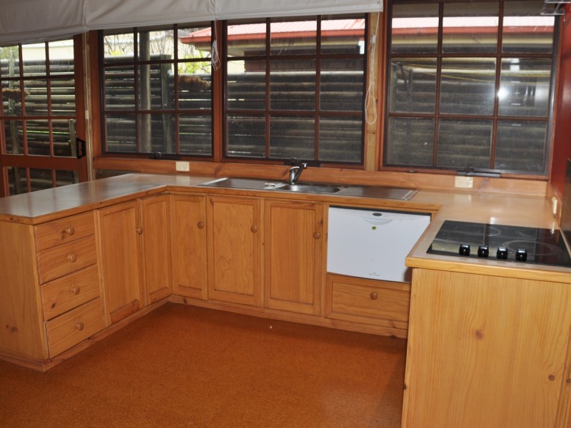 18 Altman Ave, Victor Harbor SA 5211