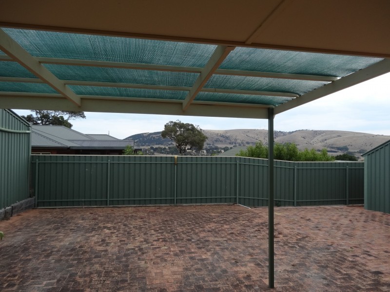 3 Yates Avenue, Hayborough SA 5211