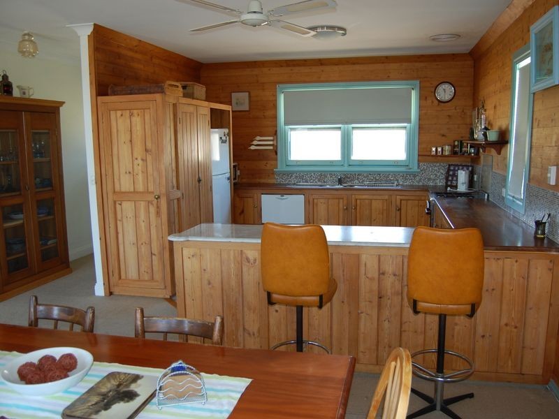 23 Barton Street, Port Elliot SA 5212