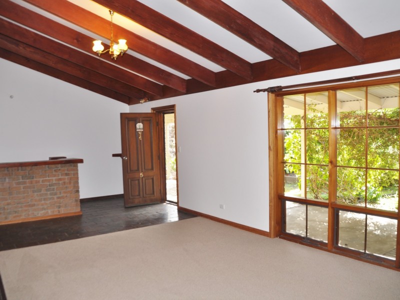 5 March Avenue, Hayborough SA 5211