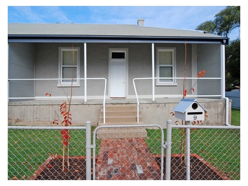 9 Henry Street, Port Elliot SA 5212