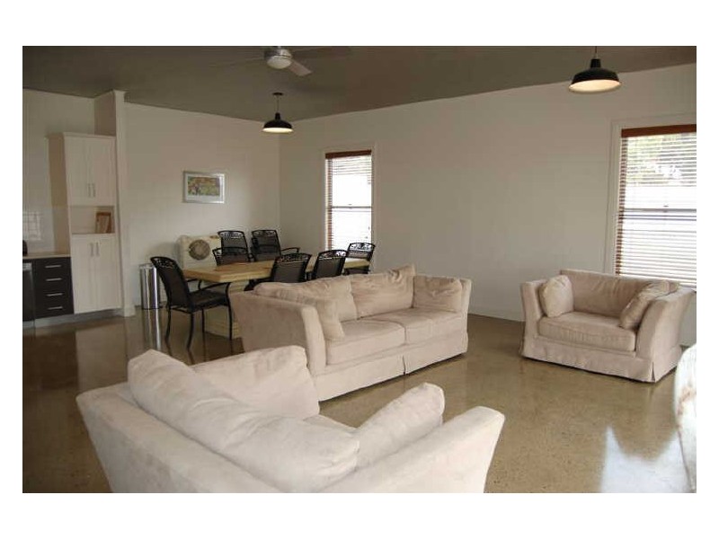 9 Henry Street, Port Elliot SA 5212