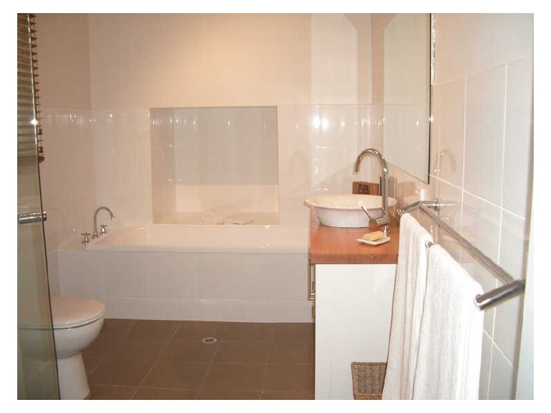 9 Henry Street, Port Elliot SA 5212