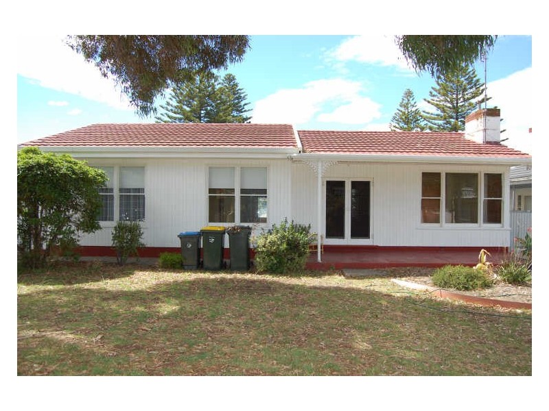 11 Newland Street, Victor Harbor SA 5211