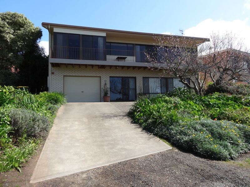 13 Hart Avenue, Encounter Bay SA 5211