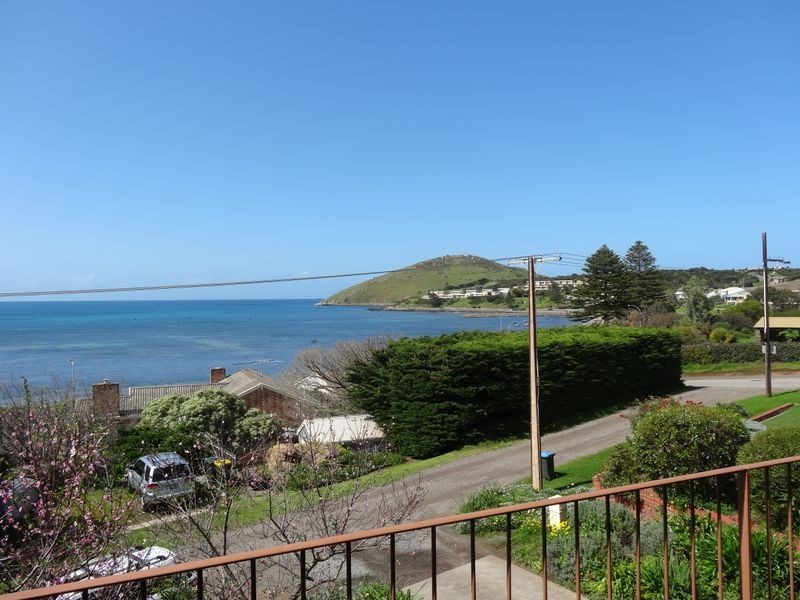 13 Hart Avenue, Encounter Bay SA 5211