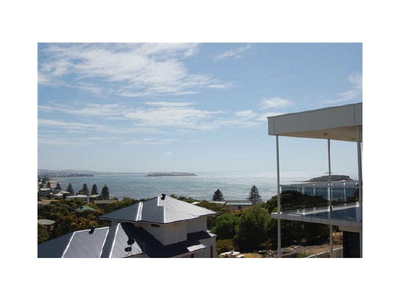 8 Eddy Crt, Encounter Bay SA 5211