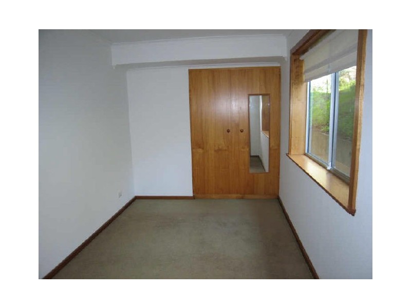 17 Gum Avenue, Victor Harbor SA 5211