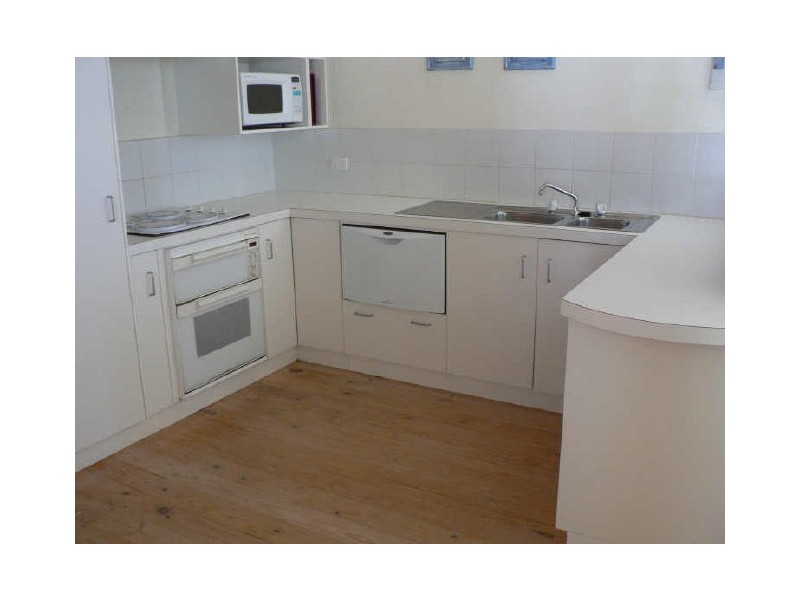 4/16 Flinders Parade, Victor Harbor SA 5211