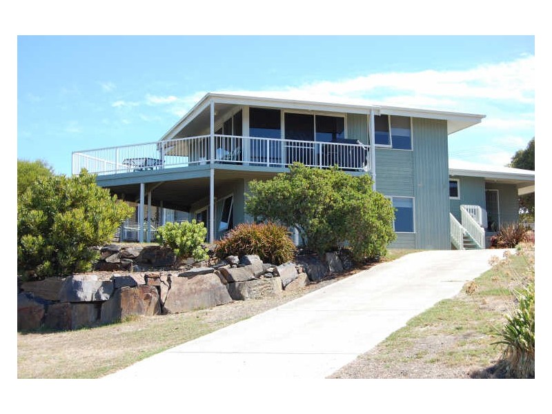 9 Nanyari Avenue, Encounter Bay SA 5211