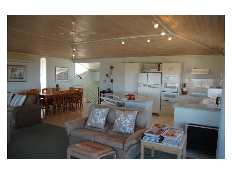 9 Nanyari Avenue, Encounter Bay SA 5211