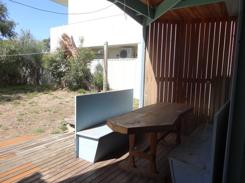6 Wood Street, Encounter Bay SA 5211