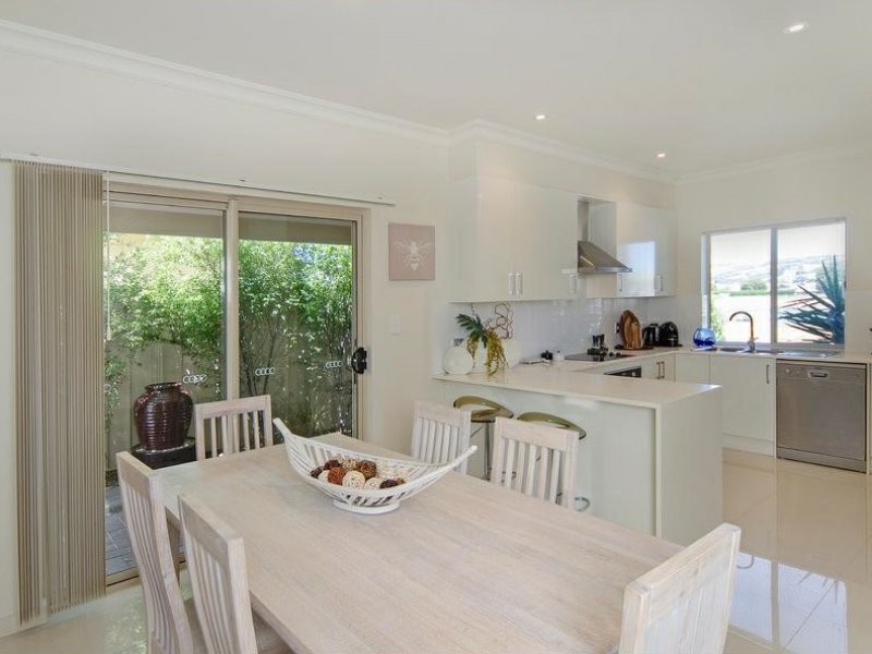 10 Harbour View Terace, Victor Harbor SA 5211