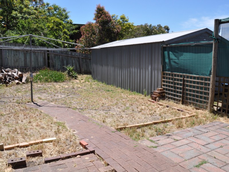 11 Hillview Road, Victor Harbor SA 5211