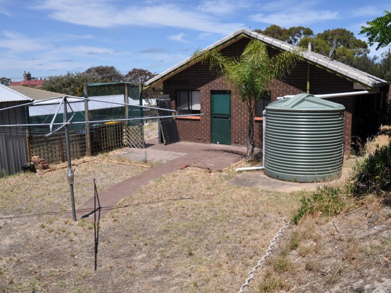 11 Hillview Road, Victor Harbor SA 5211