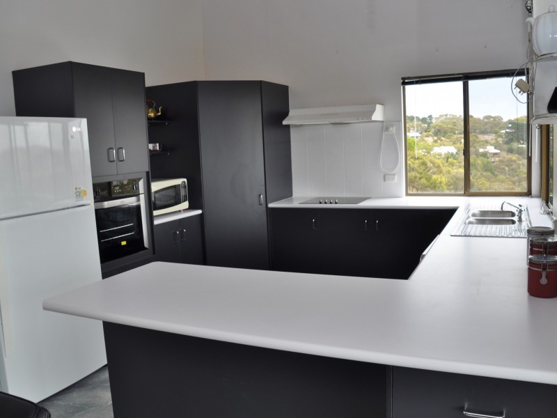 28 Warland Avenue, Victor Harbor SA 5211