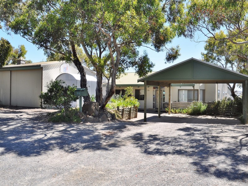28 Warland Avenue, Victor Harbor SA 5211